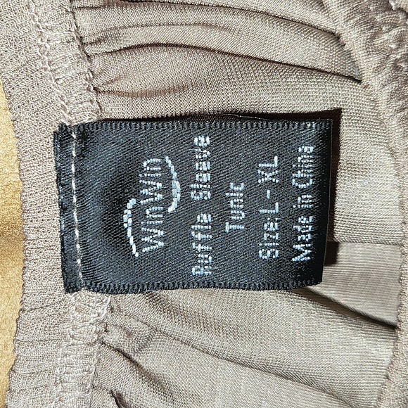 WinWin Ruffle Sleeve Tunic - Picture 6 of 6